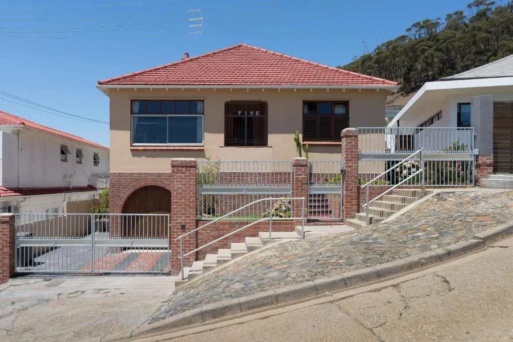 Ilkley Crescent 5, Cape Town, South Africa