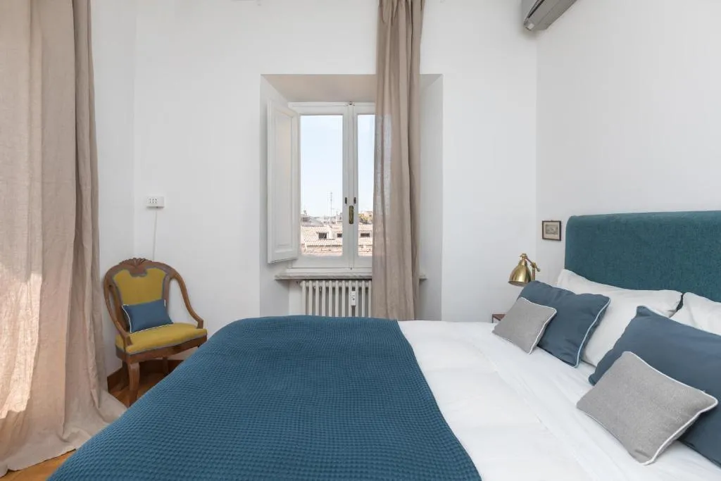 Pantheon amazing views apartments, Roma, Italia
