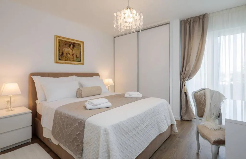 Apartment Amoretta with parking, Split, Croaţia