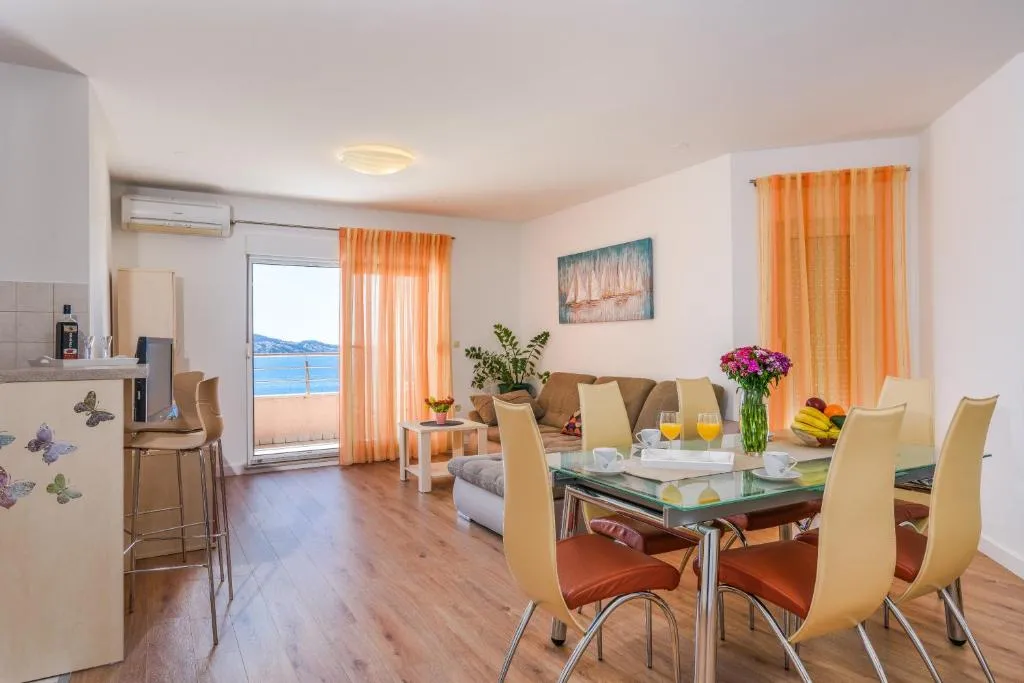 Apartment Antonia, Centola, Croatia
