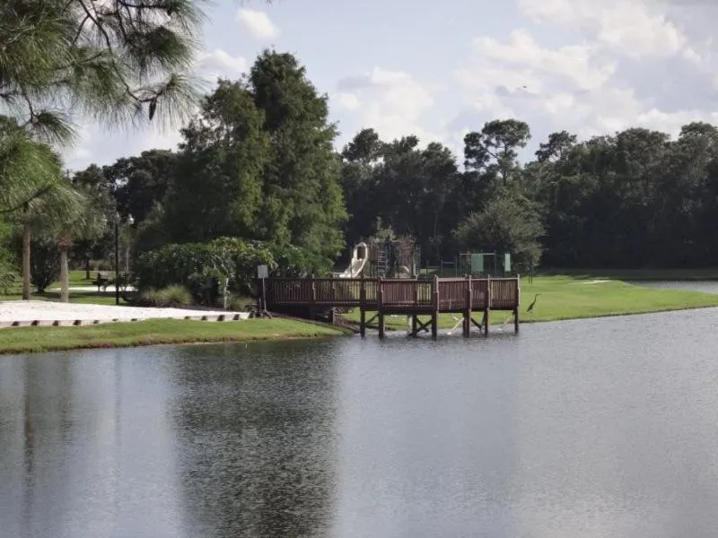 3 Bedroom Lake Front Oasis in Lake Berkley Resort, Kissimmee, Statele Unite ale Americii