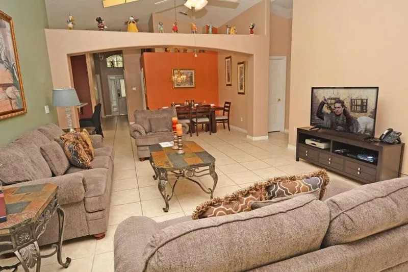 5 Bedroom Luxury Pool & Spa Home Just 8 miles To Disney, Kissimmee, Statele Unite ale Americii