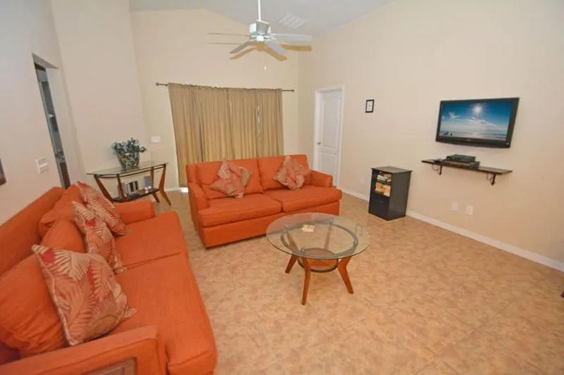 Upgraded 5 Bedroom 3 Bathroom Pool Home in Sandy Ridge, Davenport, Statele Unite ale Americii