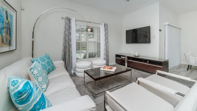 Amazing 4 Bed 3 Bath Townhome With Private Pool, Davenport, Statele Unite ale Americii