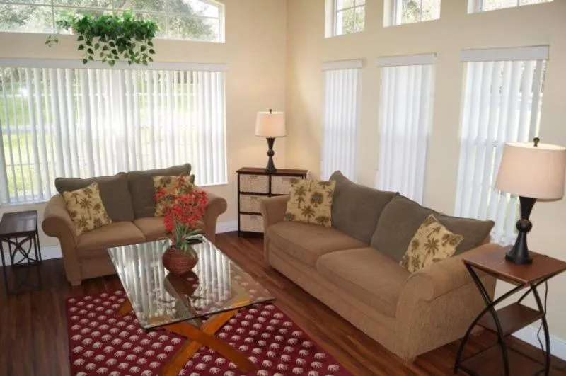 Fantastic 4 Bedroom 3.5 Bath Town at Emerald Island Resort, Kissimmee, Statele Unite ale Americii