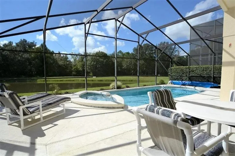 Magnificient 4 Bedroom Pool Home in Cumbrian Lakes, Kissimmee, Statele Unite ale Americii