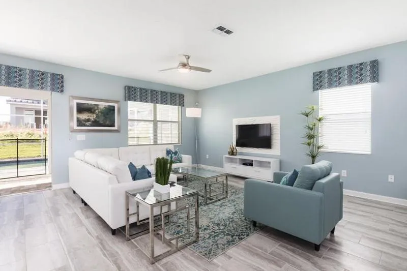 Fabulous ChampionsGate Golf Resort 8 Bedroom Pool Home, Davenport, United States