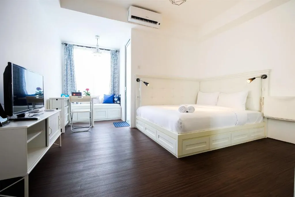 Minimalist Studio @ Bassura City Apartment By Travelio, Jakarta, Indonesia