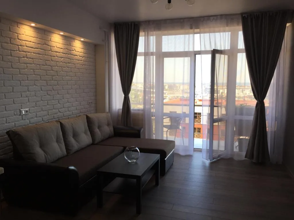 Studio Sunny Hill, Adler, Rusia