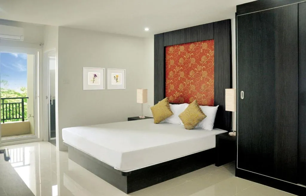 DB Plus 1, Bangkok, Thailanda