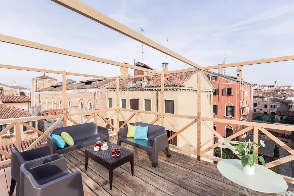 Ca' del Monastero 7 Collection Bright Apartment with Terrace, Veneția, Italia