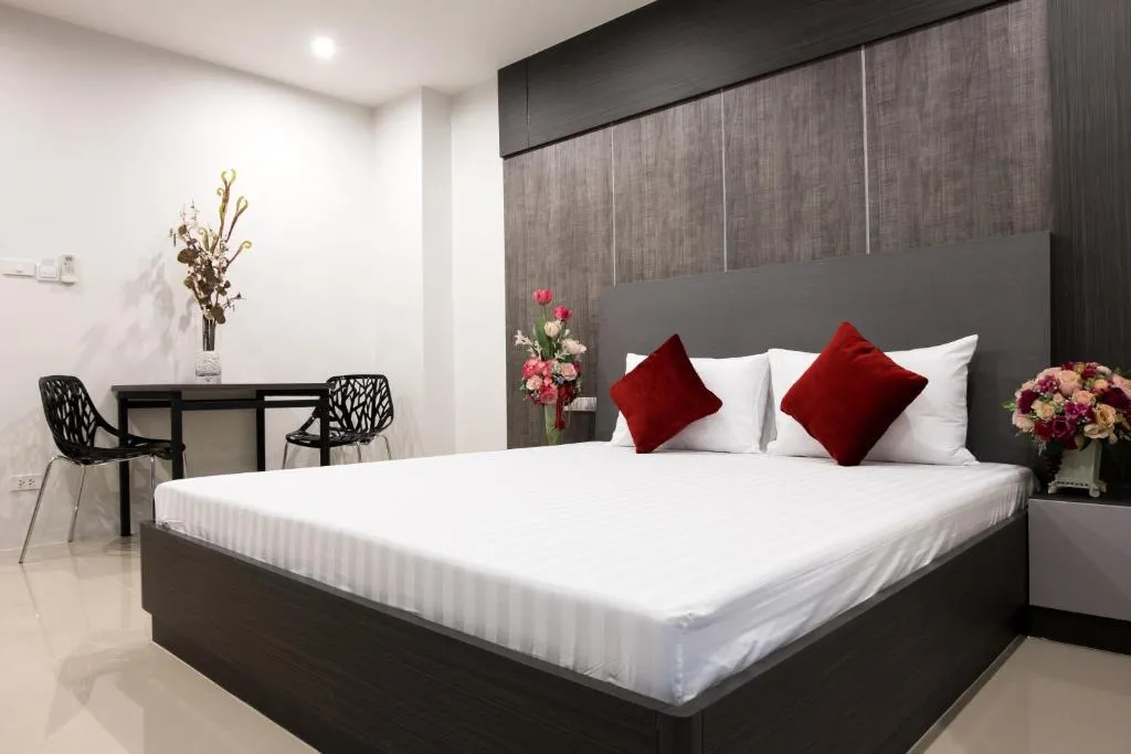 DB Plus 5, Bangkok, Thailand