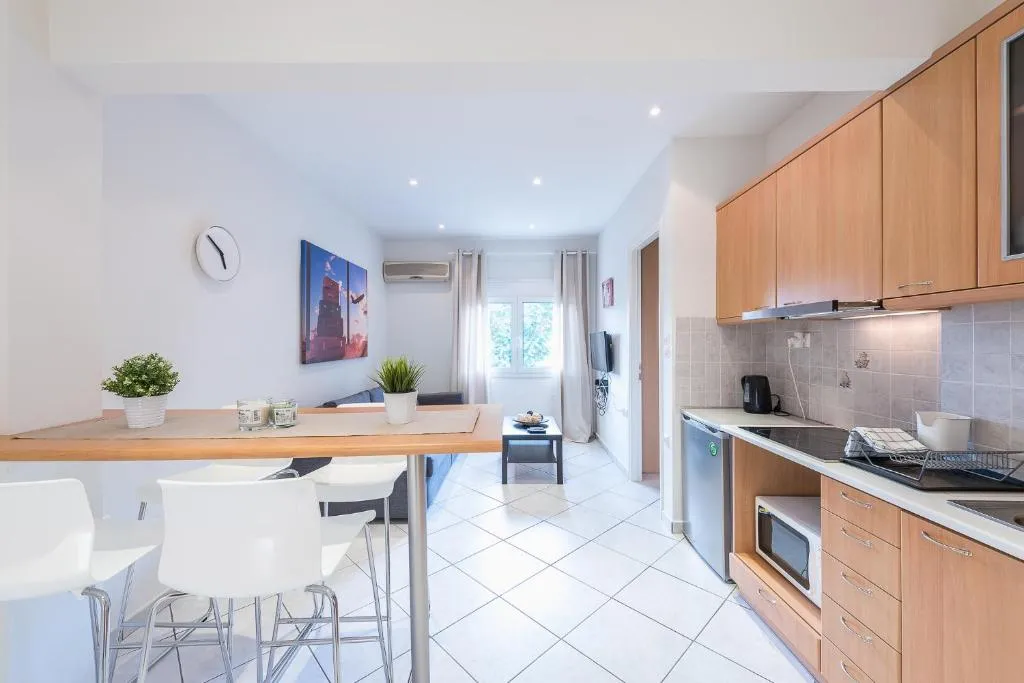 Ikarus Apartment - Discover Athens !, Athens, Greece