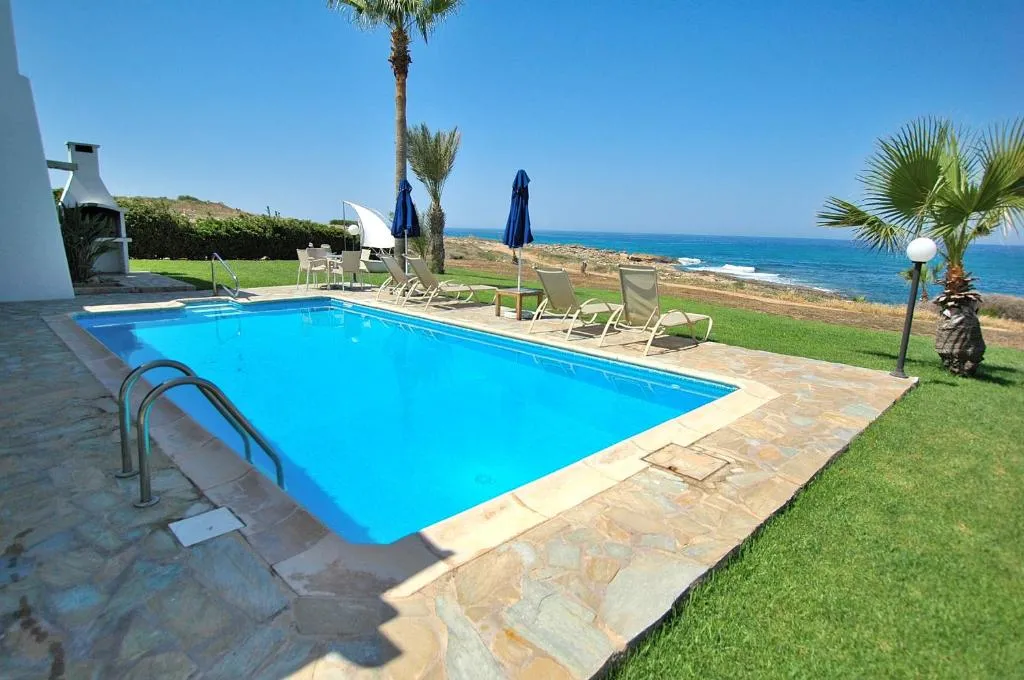 Kymmates Beach Front Villas, Paphos, Cipru