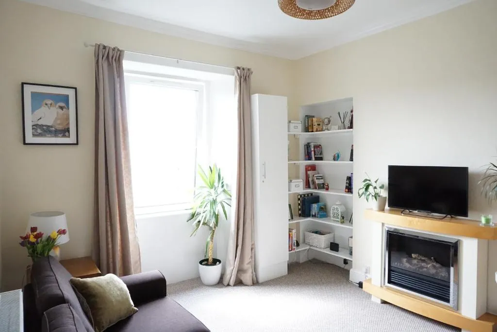 Comfortable central West End suite, Edinburgh, United Kingdom