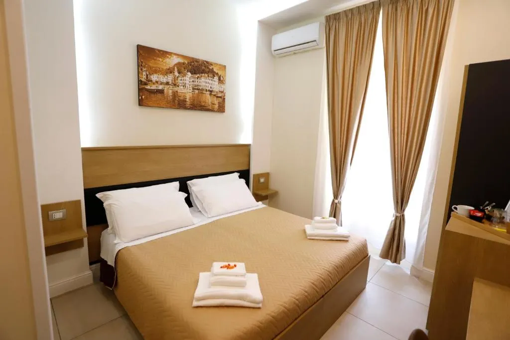 VICTORIA HOTEL B&B, Arzano, Italy