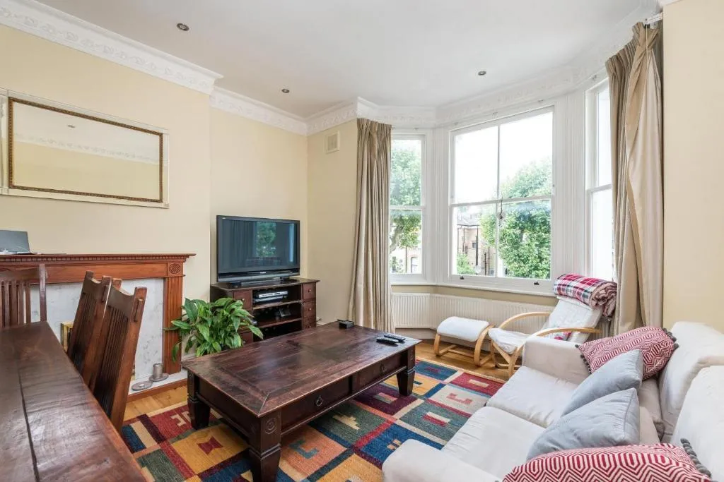 NEW Super 2BD Flat Well Connected to City Centre, London, United Kingdom