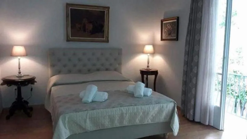 Marion-Athenian Style Apartment, Athens, Greece