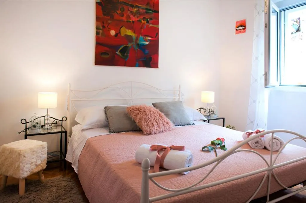 Apartment Dumaneo Art, Split, Croatia