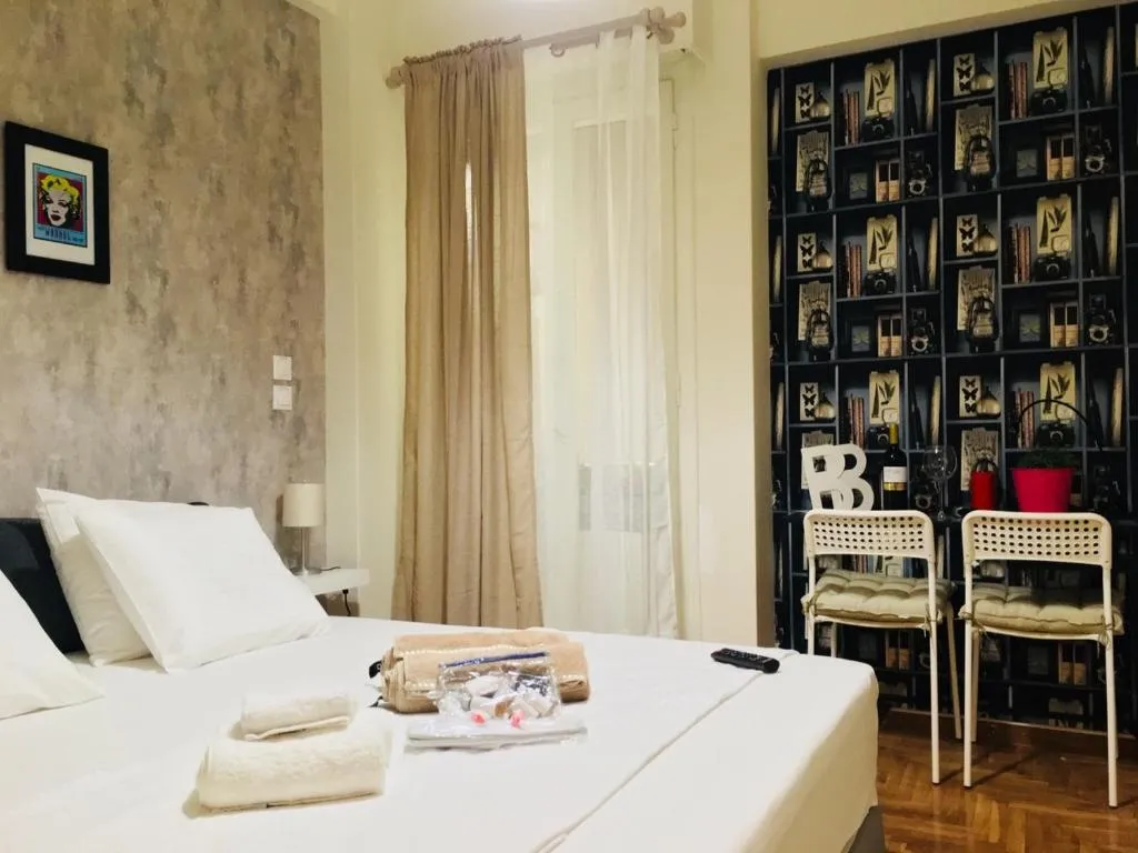 Quiet Xenokratous Studio, Athens, Greece