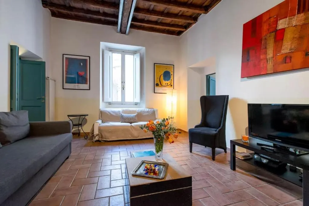 Domus Florea, Roma, Italia