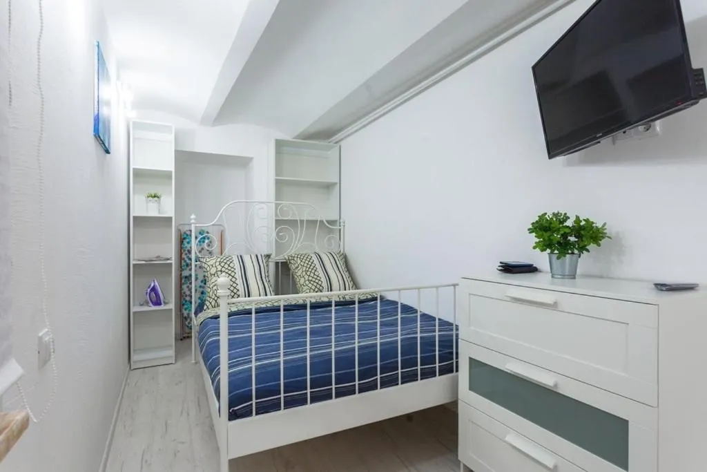 LeoHotels Artilleriyskiy, 1, Sankt Petersburg, Rusia