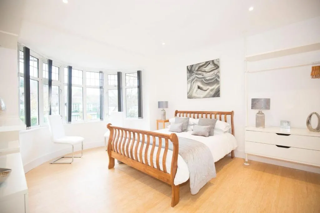 Orchard House-Luxury house with hot tub sleeps 12, Brighton and Hove, United Kingdom
