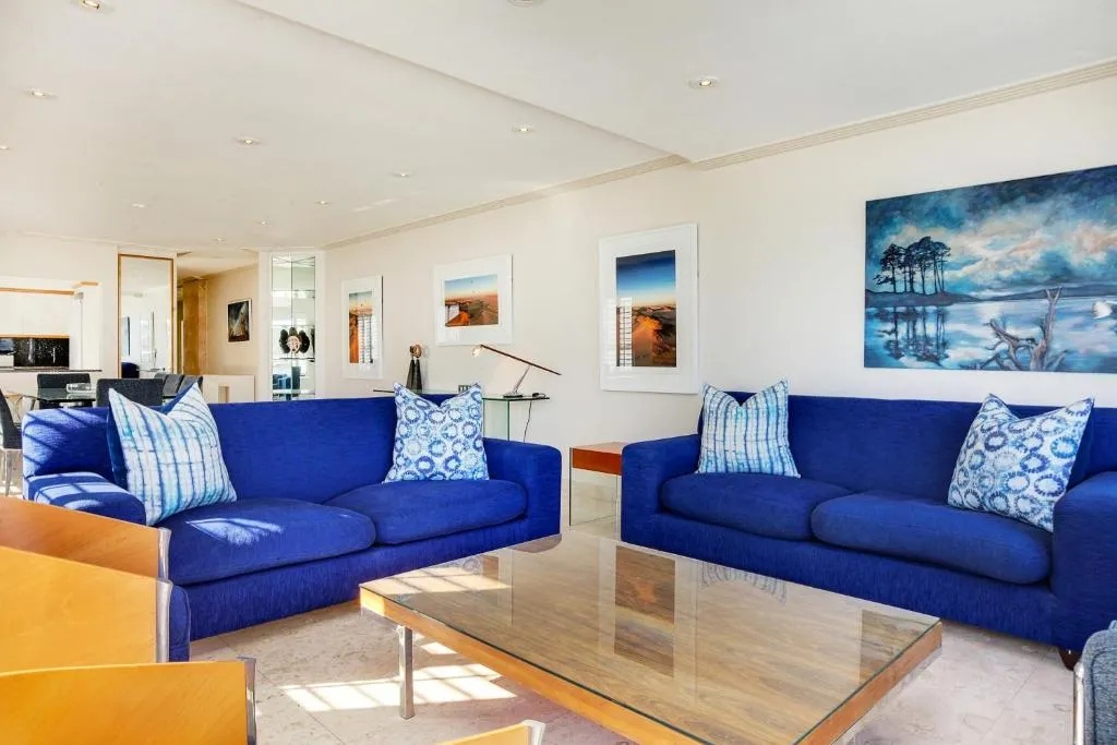 Luxury Townhouse with Ocean and Mountain Views, Cape Town, South Africa