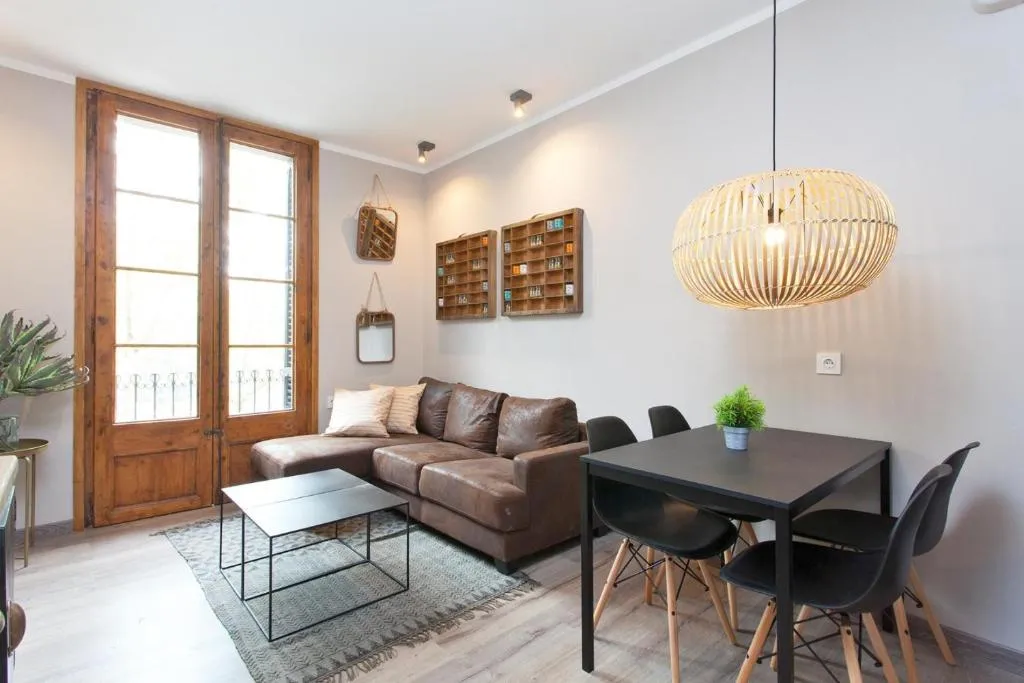 Barcelona Vintage Apartment, Barcelona, Spain