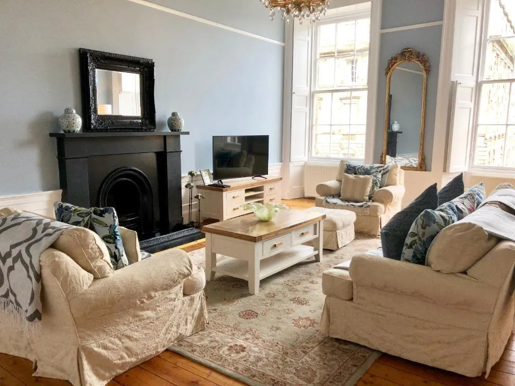 4 Bedroom Georgian Flat In New Town, Edinburgh, United Kingdom