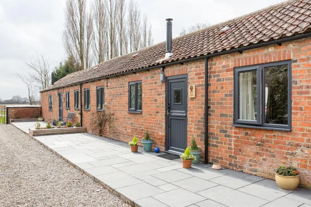 Thrush Nest Cottages - Wren & Stable, Avon Valley, United Kingdom