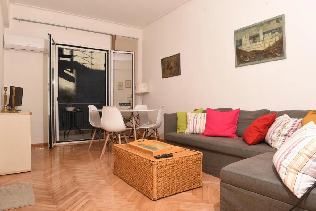 Apartment by the sea & the city, Atena, Grecia