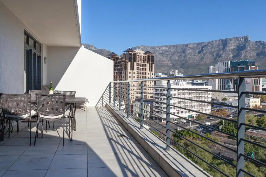 Quayside 1007 by CTHA, Cape Town, South Africa