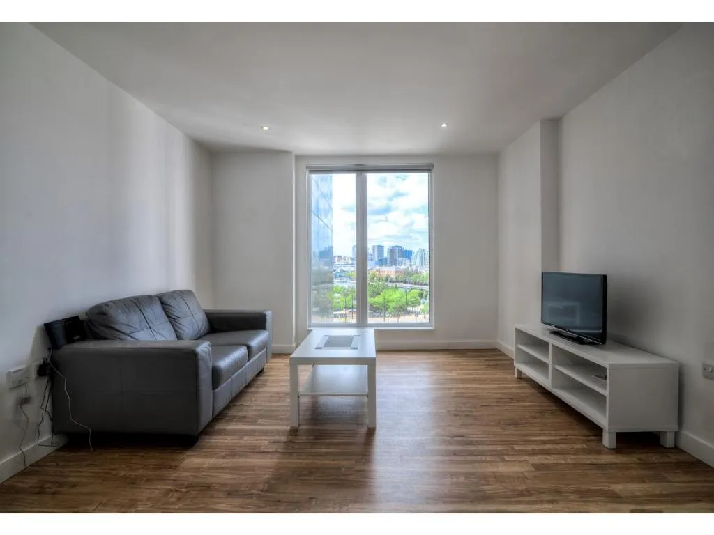 Stunning & spacious 2BR apartment in MediaCityUK, Manchester, Marea Britanie