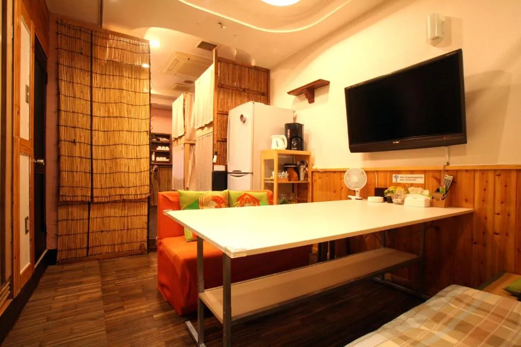 pokapokahotel, Osaka, Japonia