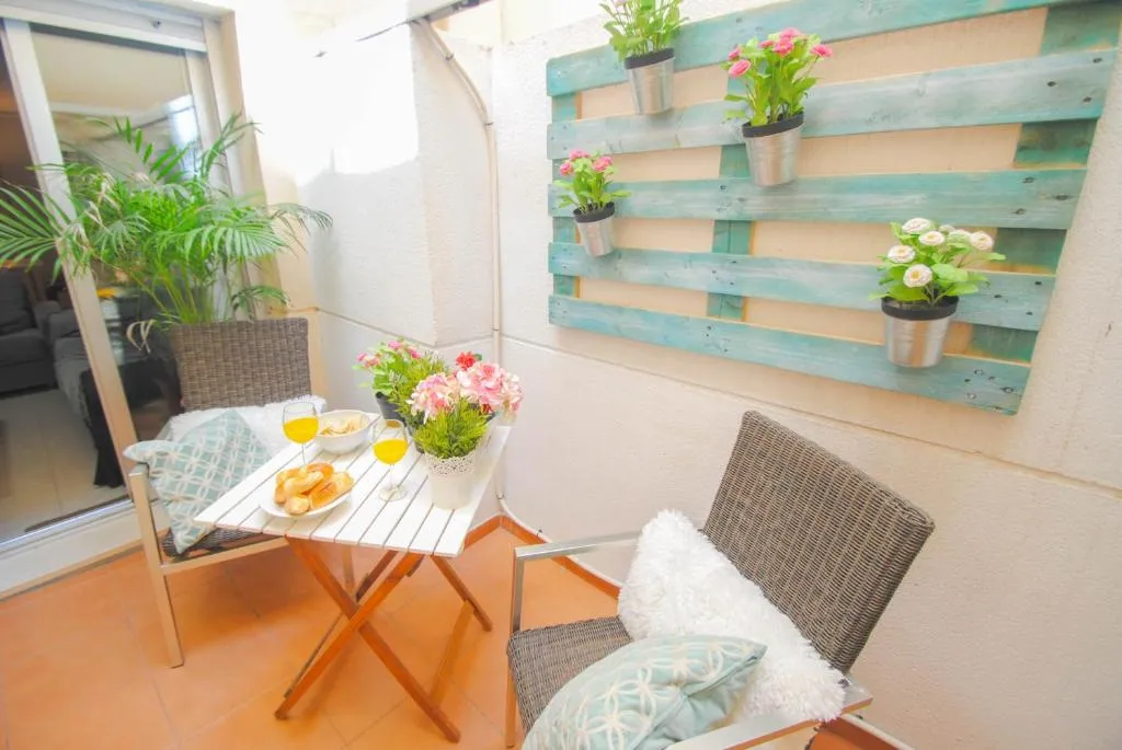 Malaga Center Flat Holidays Paseo de Reding, Malaga, Spain