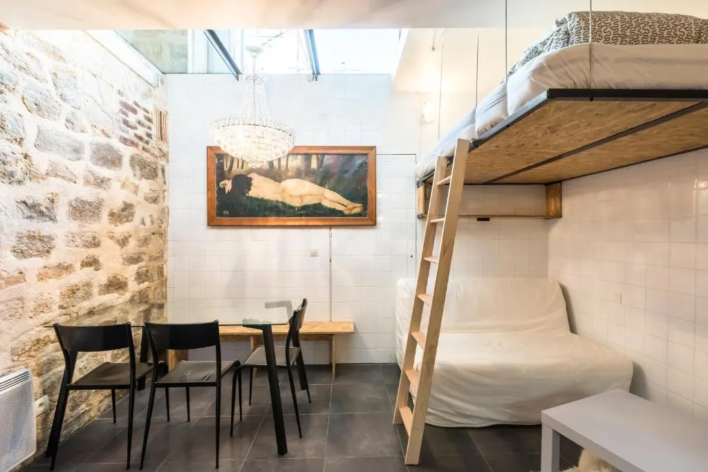 Original, cosy 25m² near CANAL ST-MARTIN, Paris, Franţa