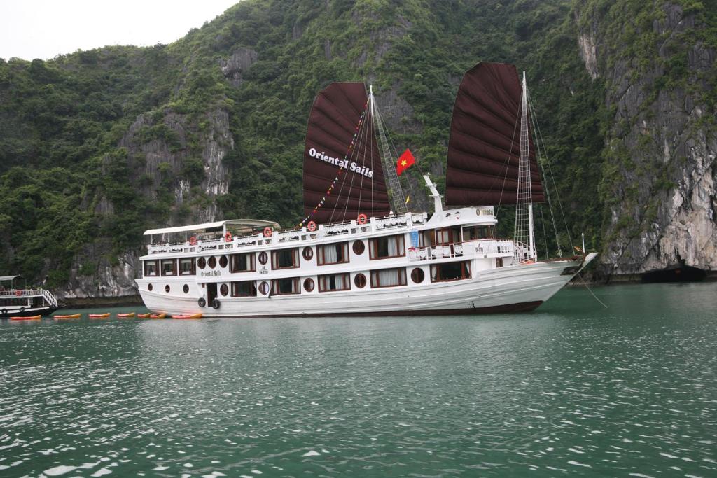 Oriental Sails Cruise