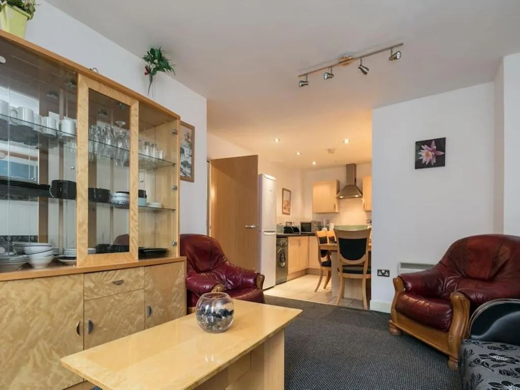 Contractor long stay reduced rates 57, Manchester (CT), United Kingdom