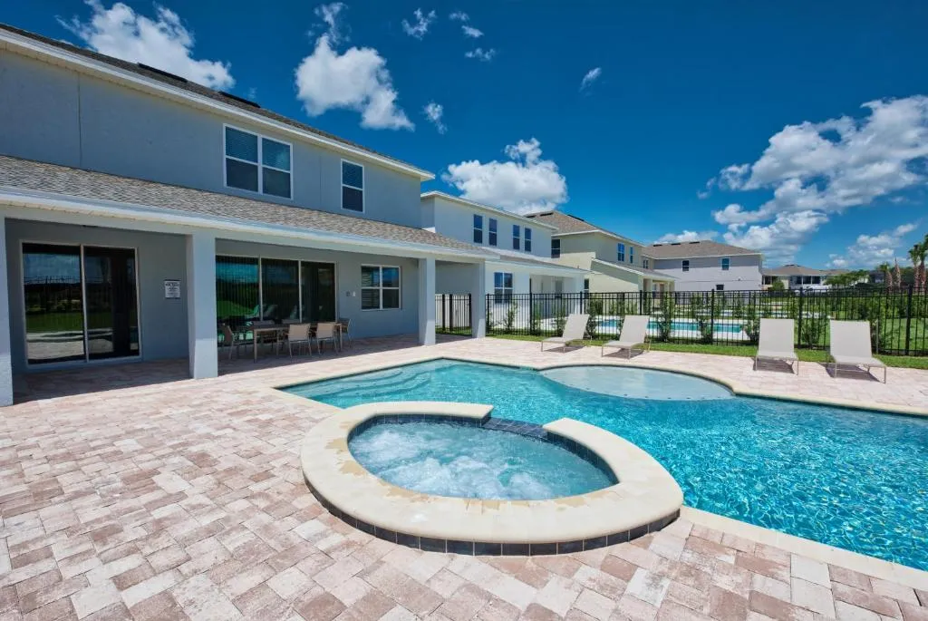 Remarkable Home with Private Pool near Disney - 7679F, Orlando, Statele Unite ale Americii