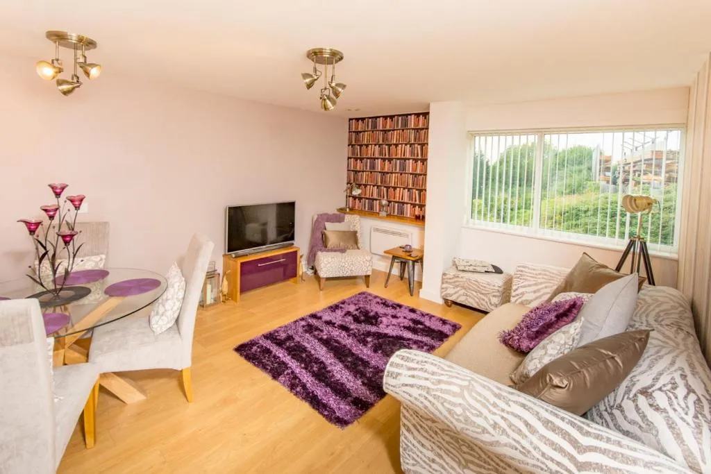 Maher Serviced Apartments, Manchester (CT), United Kingdom
