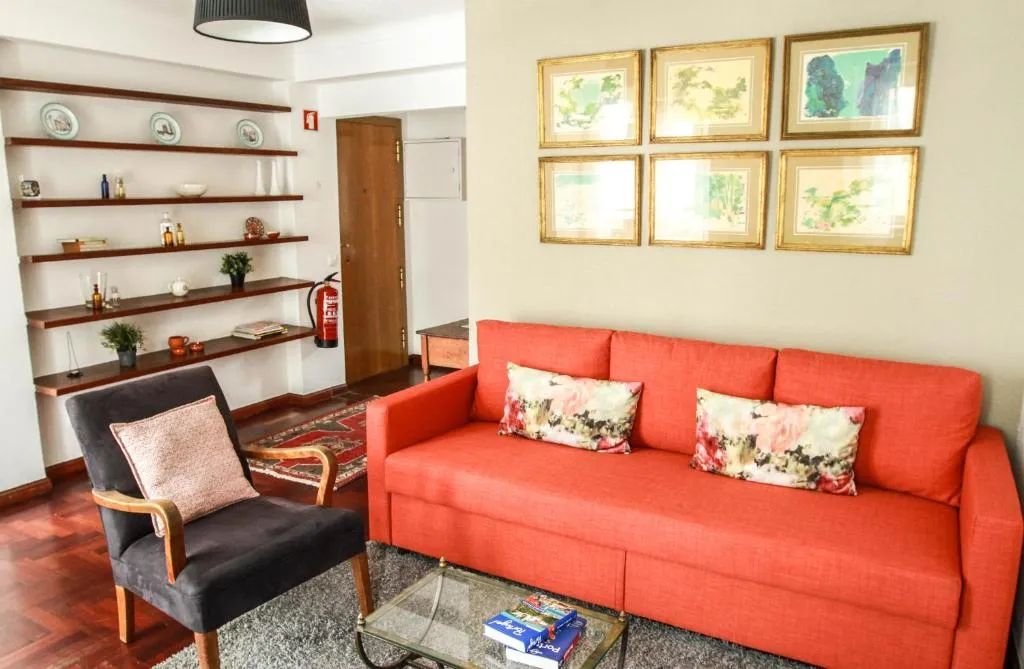Cozy and Spacious apartment in Graça, Lisbon, Amadora, Portugal