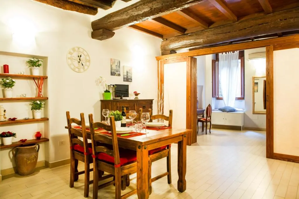 Art Apartment Vicolo del Panìco, Florența, Italia