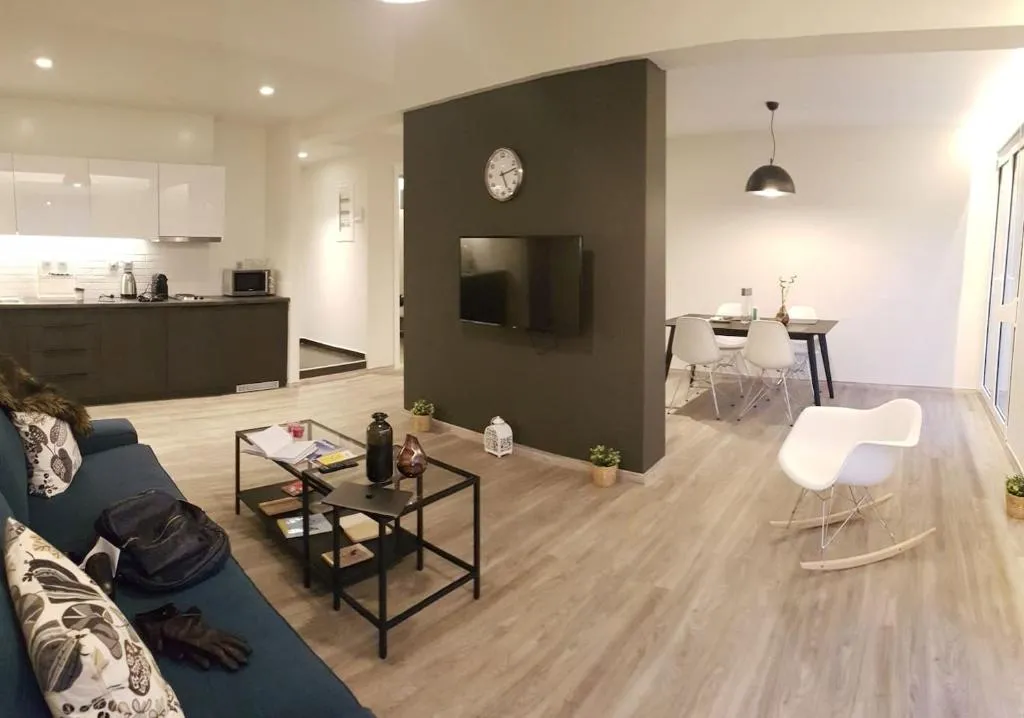 TONI'S 2BD Gem House near Plaka and Syntagma, Atena, Grecia