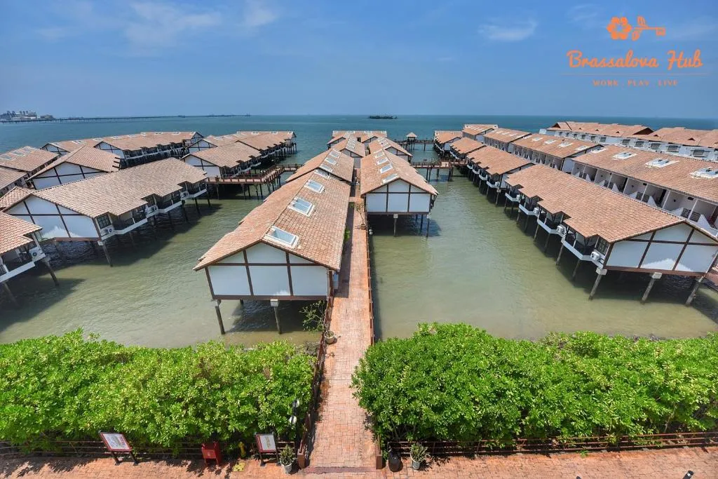 Порт диксон. Порт Диксон Малайзия. Порт Диксон Малайзия фото. Private Waters.