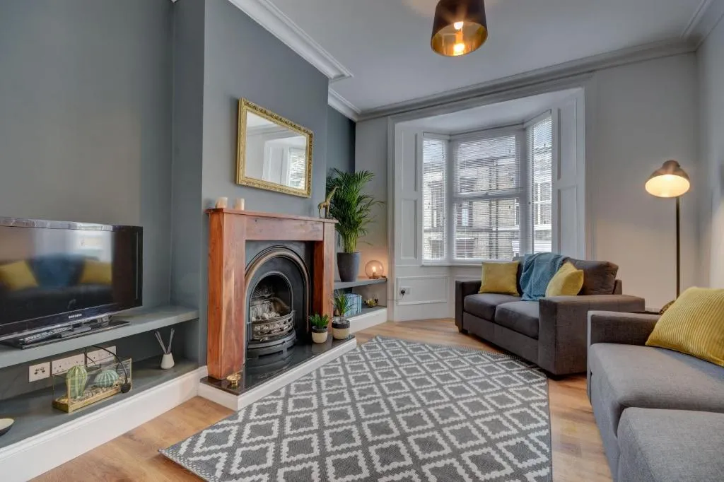 38 George Street, Whitby, Marea Britanie