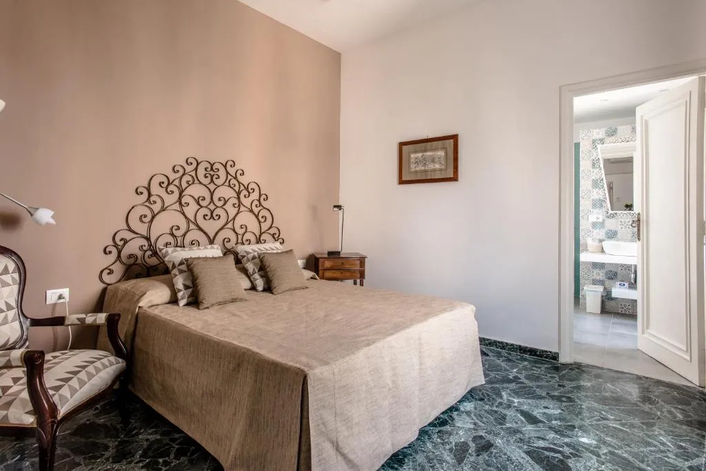 La casa di Eugenio, Napoli, Italia