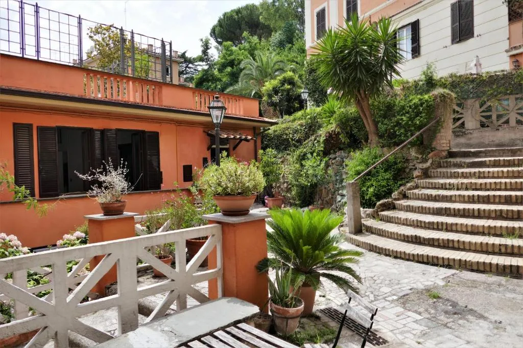 Casa indipendente nel cuore di trastevere, Roma, Italy