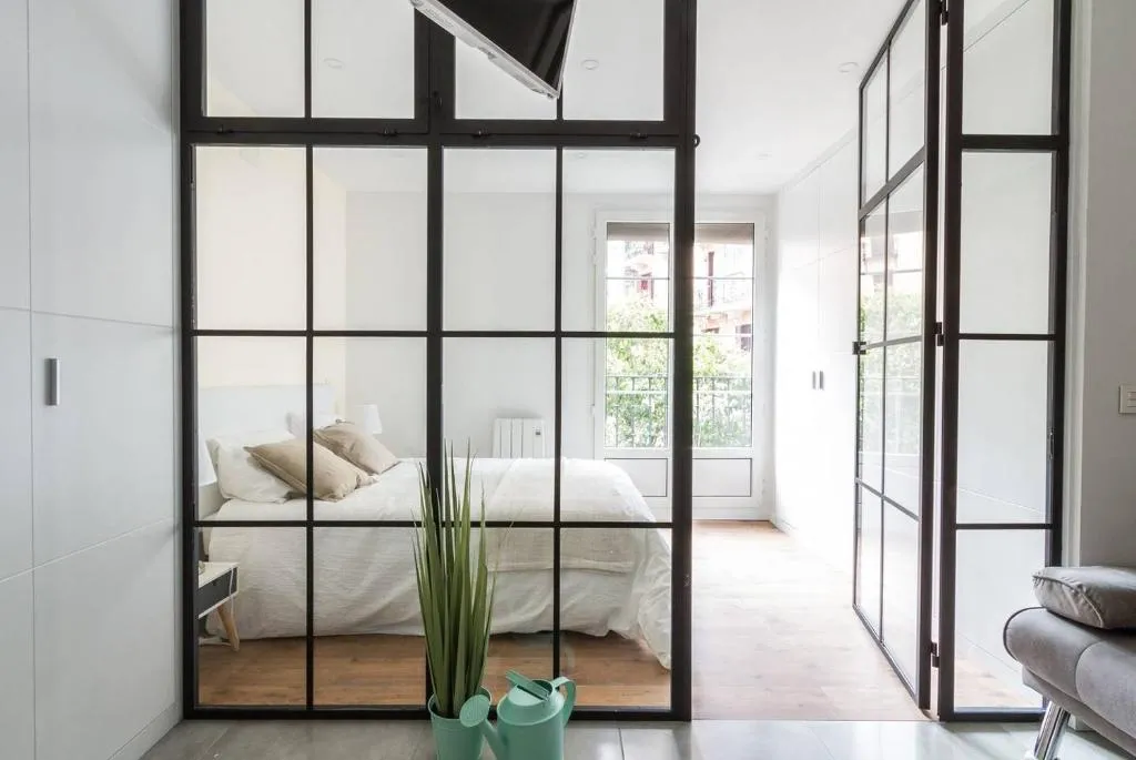 Silver Apartment Calle Toledo by Batuecas, Madrid, Spania