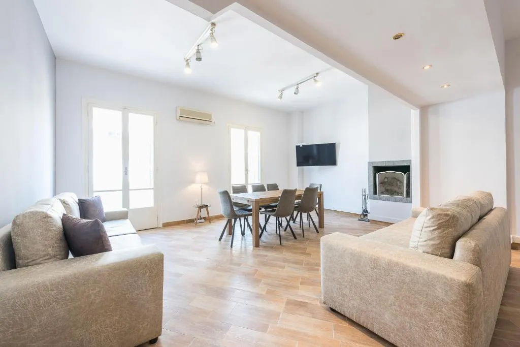Victoria Majesty Apartments, Atena, Grecia